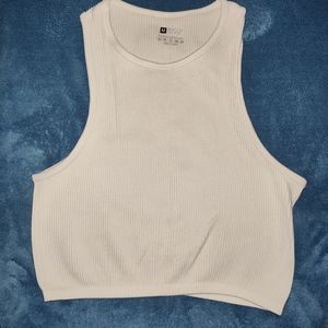 Medium size white crop top
